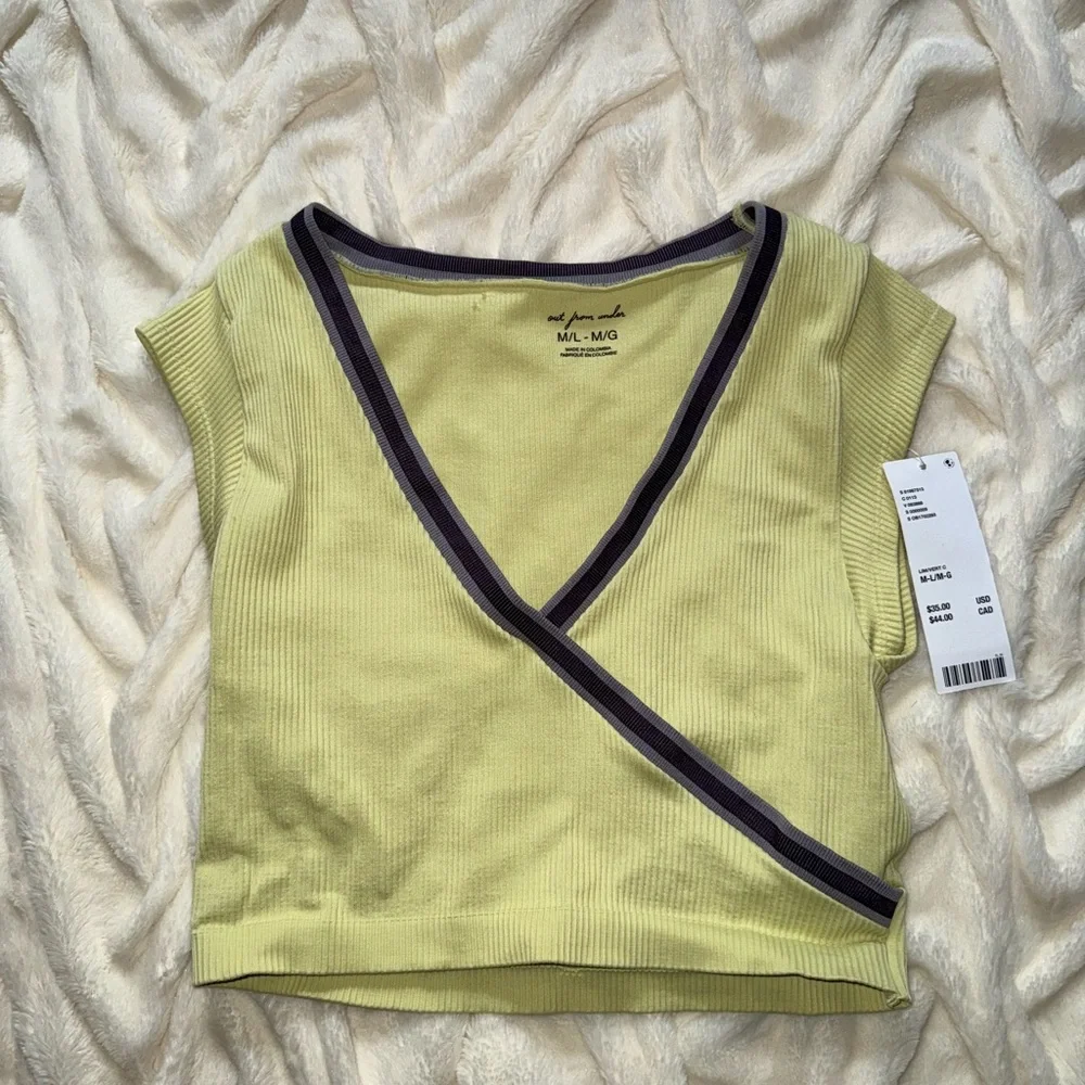 Women's Green Wrap Top - Picture 1 of 3